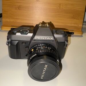 Pentax P30T Film Camera with Vivitar 80-200mm Zoom Lens UNTESTED